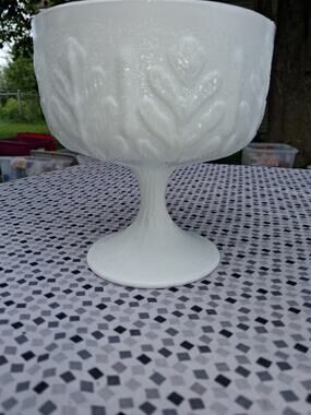Vintage 1978 FTD White Milk Glass Oak Leaf Pattern Pedestal Compote Bowl